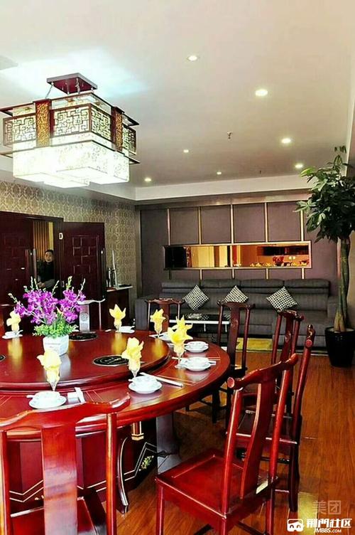 中型餐馆转让 把握机会，承接黄金旺铺